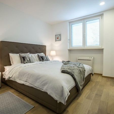 Spacious Modern Apartment Close To The Beach ドゥブロブニク エクステリア 写真