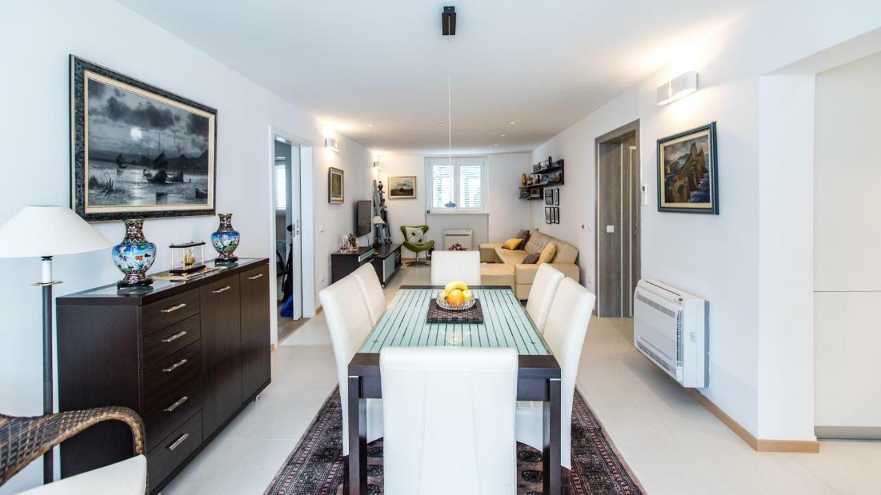 Spacious Modern Apartment Close To The Beach ドゥブロブニク エクステリア 写真